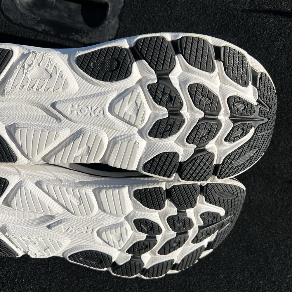 Hoka Clifton 10 Black Running Shoes Mens Size 11 2E Wide US Comfort 1162032 BWHT - Picture 6 of 8